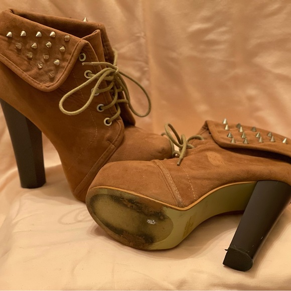 Delicacy Heels tan heels - Picture 2 of 5